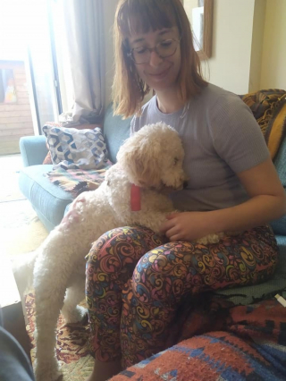 Illustration de l'article : Atteinte d’un trouble neurodéveloppemental, une femme adopte un chien qui deviendra sa thérapie