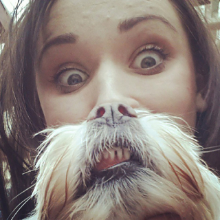 Illustration de l'article : 9 selfies insolites de chiens et de leurs maîtres ne faisant qu'un