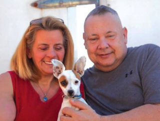 Illustration de l'article : Un chien handicapé réconforte son propriétaire atteint d’un cancer en phase terminale