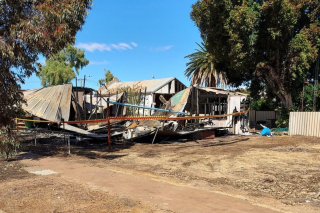 Illustration de l'article : Une chienne agit en héroïne alors que la maison de son maître est en flammes