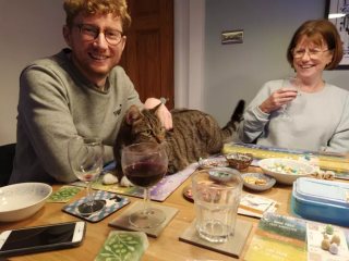 Illustration de l'article : 17 chats vous expliquant que vous ne pouvez jouer que selon leurs règles