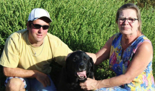 Illustration de l'article : Un pot de départ convivial organisé pour Hercule, qui a passé 8 ans en tant que chien guide