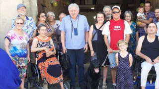 Illustration de l'article : Un pot de départ convivial organisé pour Hercule, qui a passé 8 ans en tant que chien guide