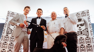 Illustration de l'article : French Bandit conceptrice du collier de la Palm Dog by Dogamí qui sera remis au meilleur acteur canin lors du Festival de Cannes