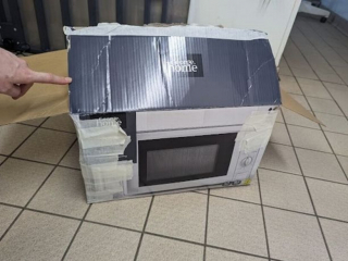 Illustration de l'article : Outré, un homme fait la rencontre étonnante de 6 chatons et leur maman enfermés dans un carton destiné aux ordures