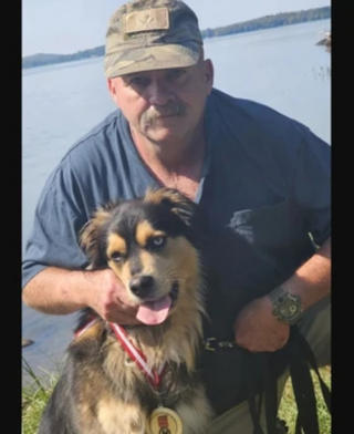 Illustration de l'article : Grâce à sa réaction, Bear, un jeune chien, sauve sans le savoir la vie de son maître victime d’une crise cardiaque