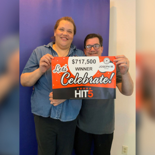 Illustration de l'article : En sauvant un chaton, ce facteur ne s’attendait pas apprendre une nouvelle présageant un grand changement de vie