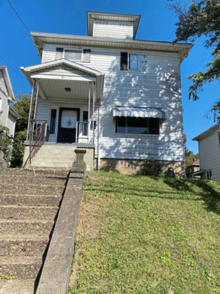 Illustration de l'article : Après une expulsion judiciaire, des bénévoles découvrent la présence de plus de 70 félins dans une maison et à ses abords