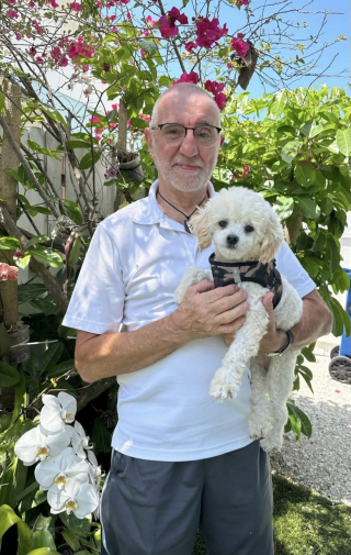 Illustration de l'article : Un chien abandonné 2 fois trouve enfin la famille de ses rêves