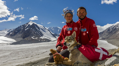 Illustration : "18 photos d'un Chien Loup Tchécoslovaque passionné de voyages et de découvertes"