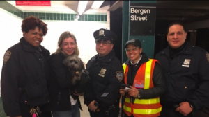 Illustration : "Une petite chienne s'échappe et se perd dans le métro, l’équipe de sauvetage met tout en œuvre pour la sauver"